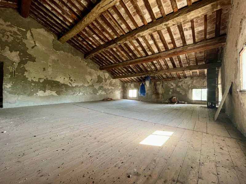 Questa casa di campagna a Campiglia dei Berici rappresenta veramente un'opportunità unica, sempre...