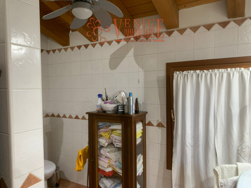 VENICE IMMOBILIARE – per informazioni e visite contattare esclusivamente VINCENZO al 376 203 4528...