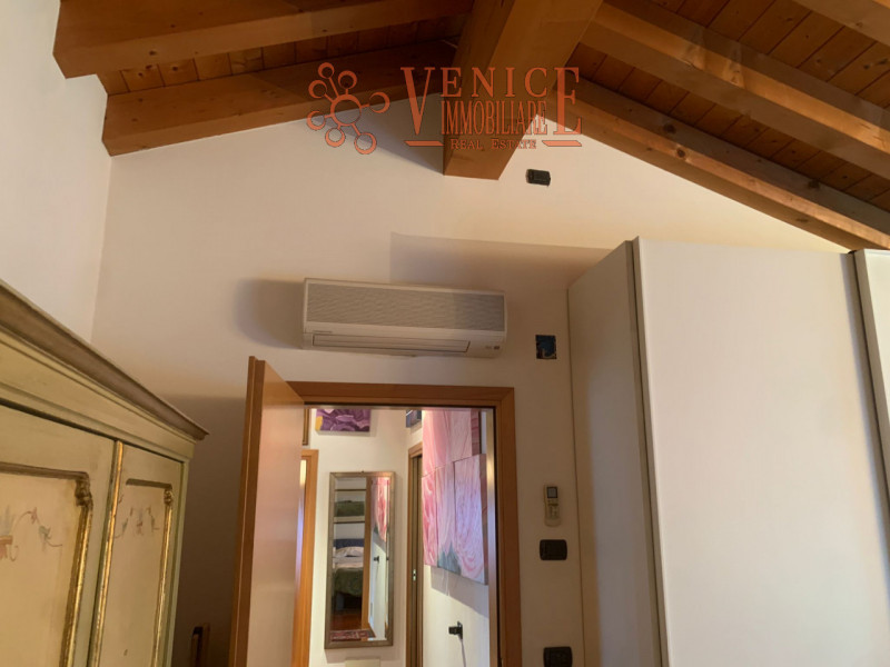 VENICE IMMOBILIARE – per informazioni e visite contattare esclusivamente VINCENZO al 376 203 4528...