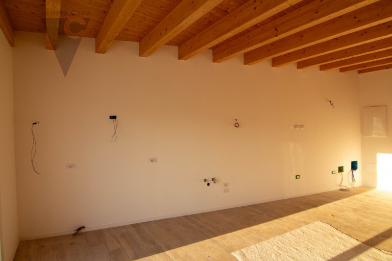 Poco distante dal centro di Piove di Sacco ma in posizione strategica per i principali servizi, p...