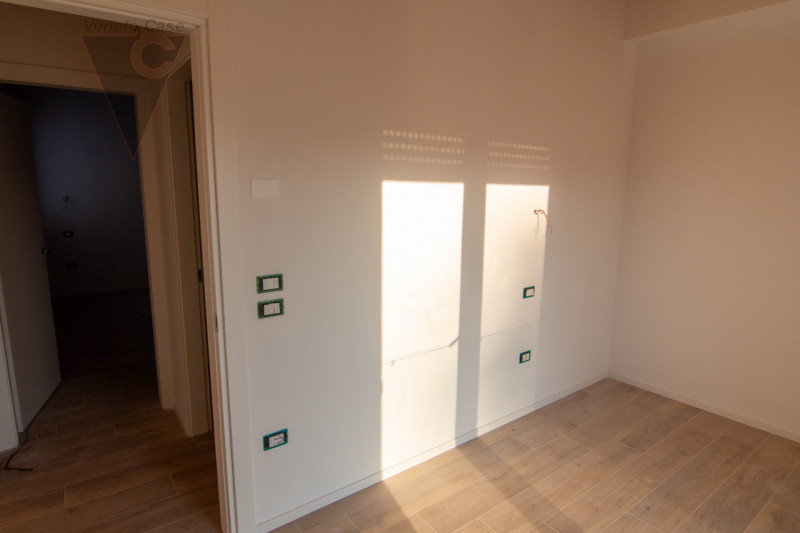 Poco distante dal centro di Piove di Sacco ma in posizione strategica per i principali servizi, p...