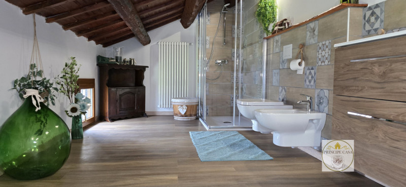 Rif. S383 - Proponiamo in vendita rustico singolo parzialmente ristrutturato in posizione apparta...