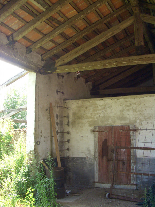 Spazioso fabbricato attualmente ad uso magazzino, da ristrutturare, in vendita a Santa Giustina I...