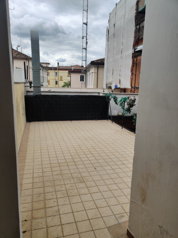 Appartamentino affitto turistico in Viale Delle Terme di Abano Terme.
Affittasi per brevi periodi...