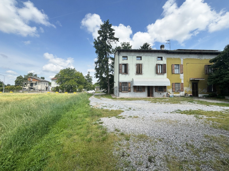 Colorno Vendita Casa a schiera porzione di testa