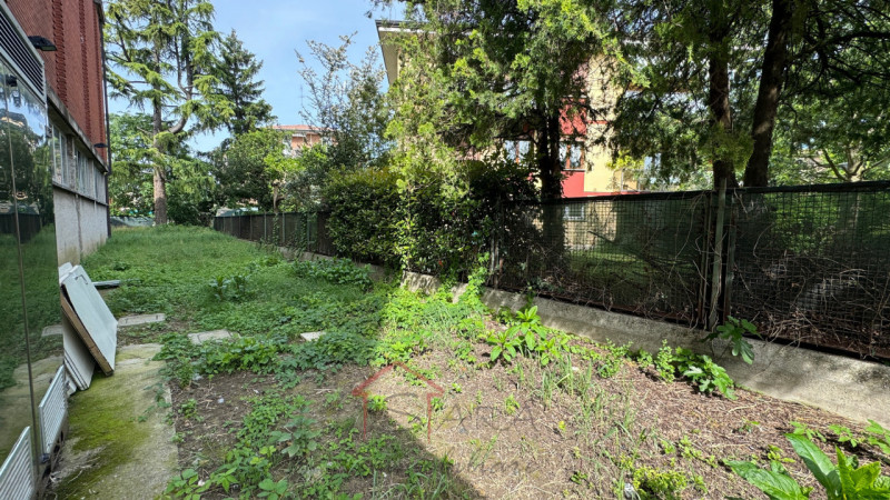 Imponente Palazzo Padova Ovest - Opportunità Commerciale/Residenziale - https://images.gestionaleimmobiliare.it/foto/annunci/240425/3680907/800x800/035__img_6761_wmk_0.jpg 