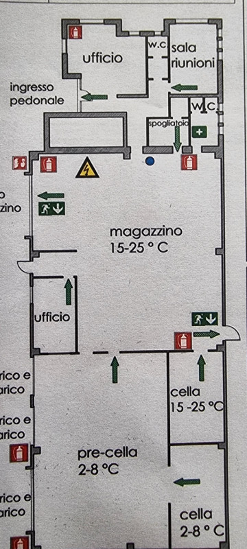 RIF: CAPZ550. Si propone in affitto, all’ interno di un contesto industriale/commerciale vantante...