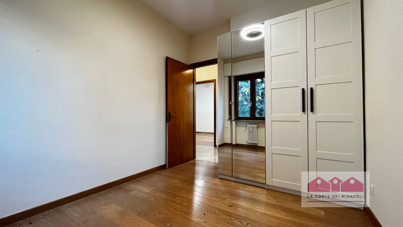 CENTRO STORICO: LUMINOSO TRICAMERE IN CENTRO STORICO CON TERRAZZE E GARAGE. RIF. 2023X RICHIESTA ...