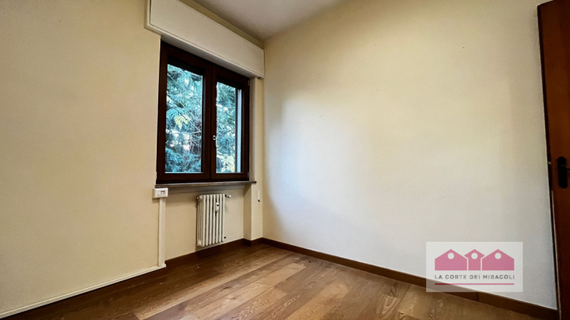 CENTRO STORICO: LUMINOSO TRICAMERE IN CENTRO STORICO CON TERRAZZE E GARAGE. RIF. 2023X RICHIESTA ...