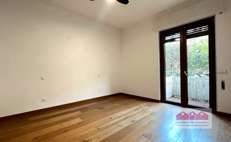 CENTRO STORICO: LUMINOSO TRICAMERE IN CENTRO STORICO CON TERRAZZE E GARAGE. RIF. 2023X RICHIESTA ...