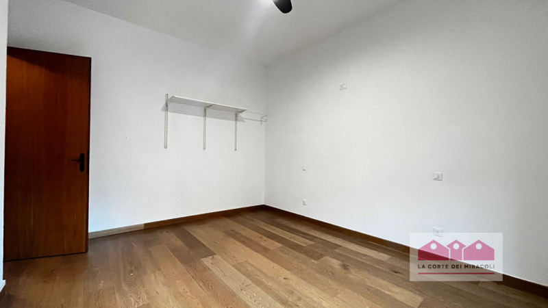 CENTRO STORICO: LUMINOSO TRICAMERE IN CENTRO STORICO CON TERRAZZE E GARAGE. RIF. 2023X RICHIESTA ...