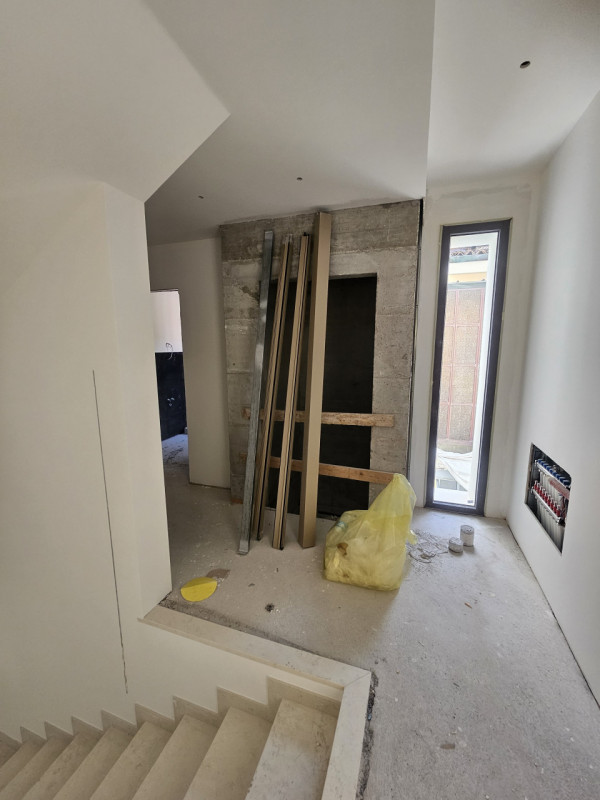 Scopri questa magnifica casa singola terratetto, situata nel cuore storico del Carmine, a pochi p...