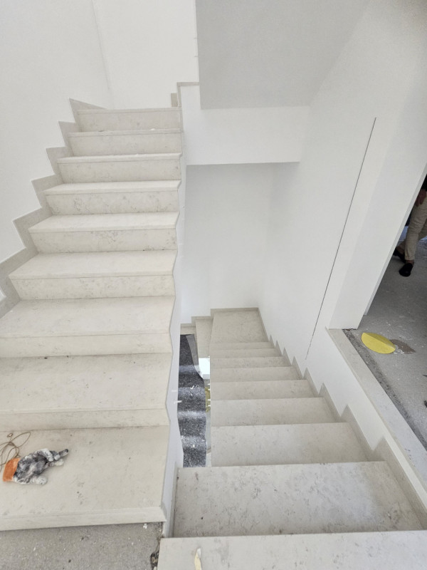 Scopri questa magnifica casa singola terratetto, situata nel cuore storico del Carmine, a pochi p...