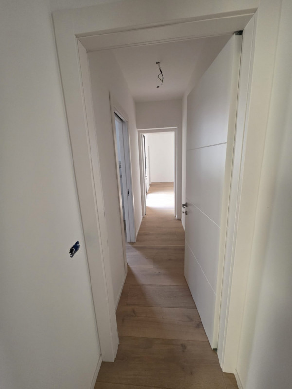 Scopri questa magnifica casa singola terratetto, situata nel cuore storico del Carmine, a pochi p...