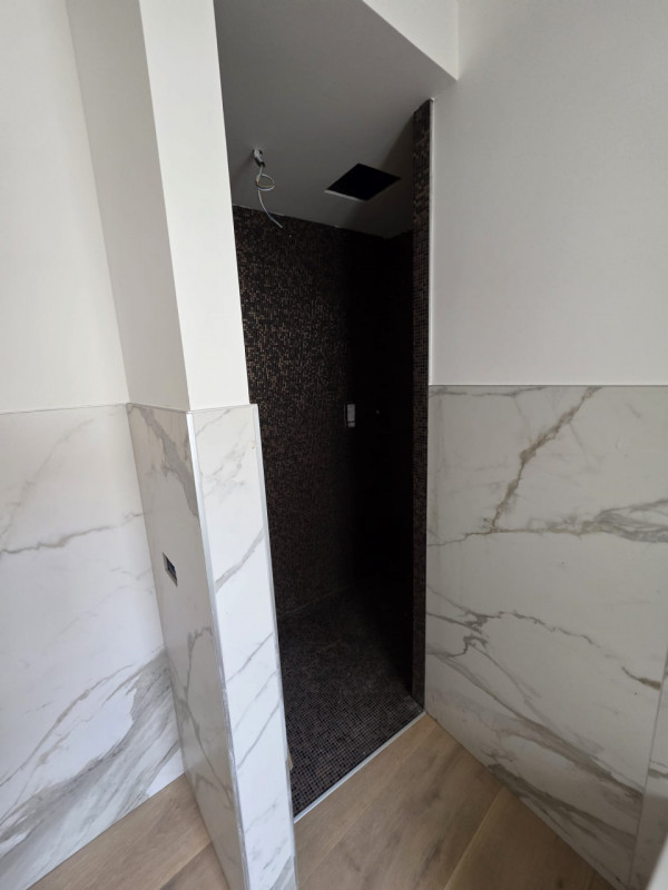 Scopri questa magnifica casa singola terratetto, situata nel cuore storico del Carmine, a pochi p...