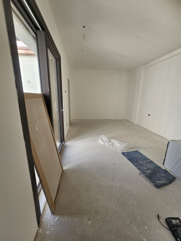 Scopri questa magnifica casa singola terratetto, situata nel cuore storico del Carmine, a pochi p...