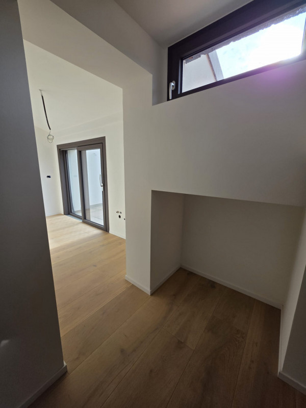 Scopri questa magnifica casa singola terratetto, situata nel cuore storico del Carmine, a pochi p...