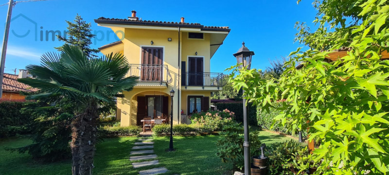 Ville e Villette in Vendita a Castellamonte