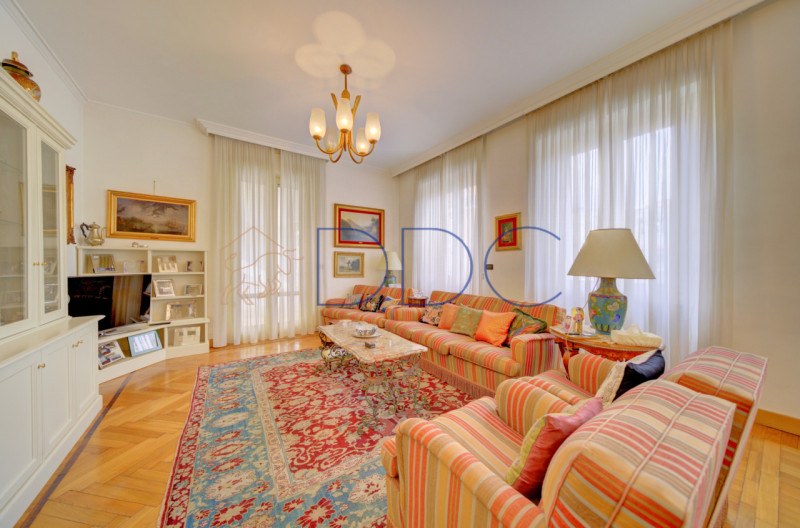 Torino Affitto Appartamento più di 5 locali