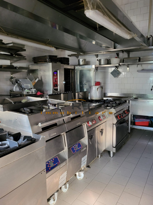 (Per INFO Cristina 3389226442) NOSTRA ESCLUSIVA. In zona centralissima, nel centro storico tra la...