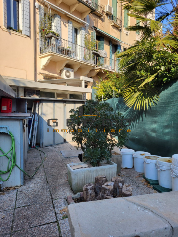 (Per INFO Cristina 3389226442) NOSTRA ESCLUSIVA. In zona centralissima, nel centro storico tra la...