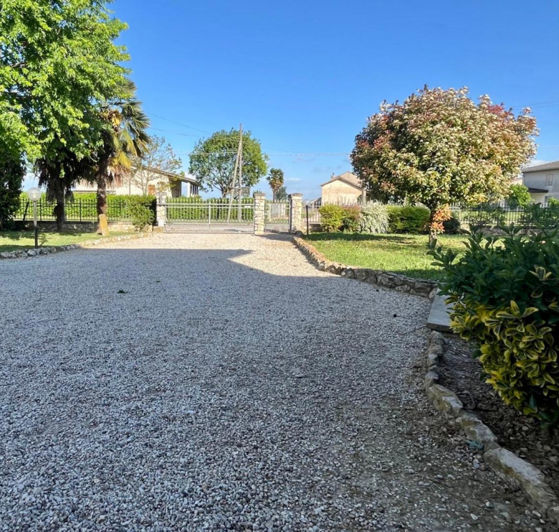 Meravigliosa villa singola dal design contemporaneo, immersa nell'incantevole contesto di Rovolon...