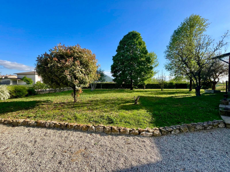 Meravigliosa villa singola dal design contemporaneo, immersa nell'incantevole contesto di Rovolon...