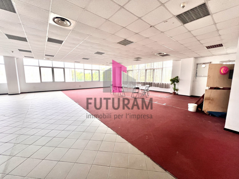 VICENZA OVEST – RIF.542FUTURAM- PER INFO 0444-310220 / 392-9183796

Situato al primo piano di un ...