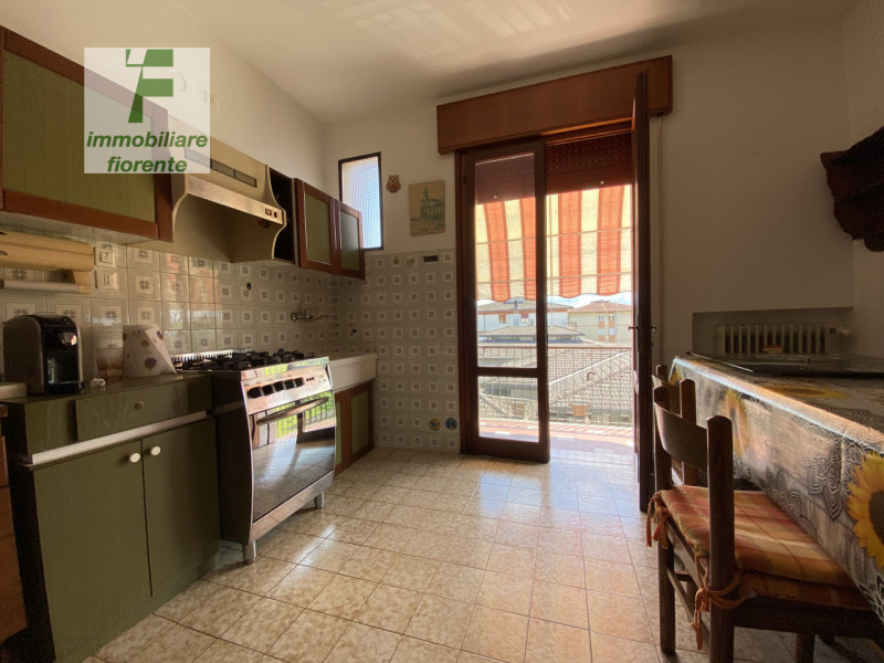 Nel cuore di PADOVA, nella prestigiosa zona di SACRO CUORE. L'immobile si trova al 3° ED ULTIMO P...