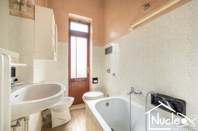 Battaglia Terme. In contesto residenziale, posizionata nel cuore del paese, porzione indipendente...