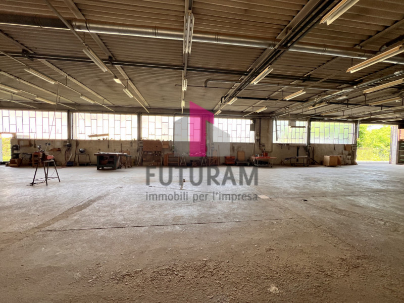 DUEVILLE – Rif.543FUTURAM - Per info 0444-310220 / 392-9183796

A 2 km dal casello autostradale e...