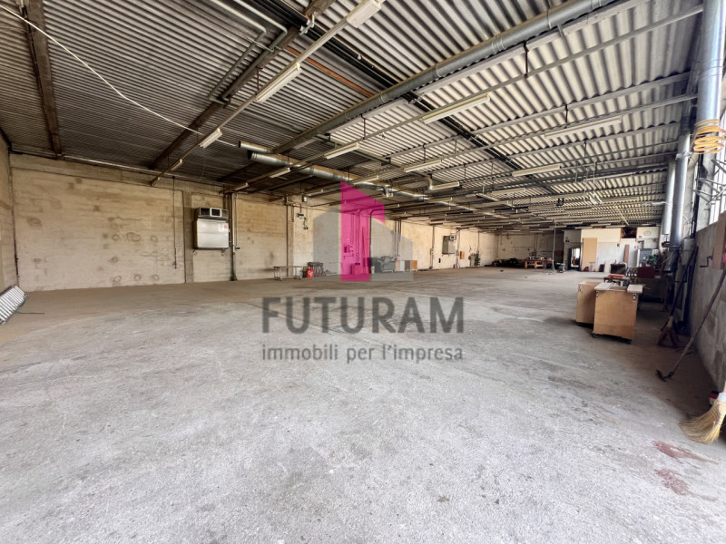 DUEVILLE – Rif.543FUTURAM - Per info 0444-310220 / 392-9183796

A 2 km dal casello autostradale e...