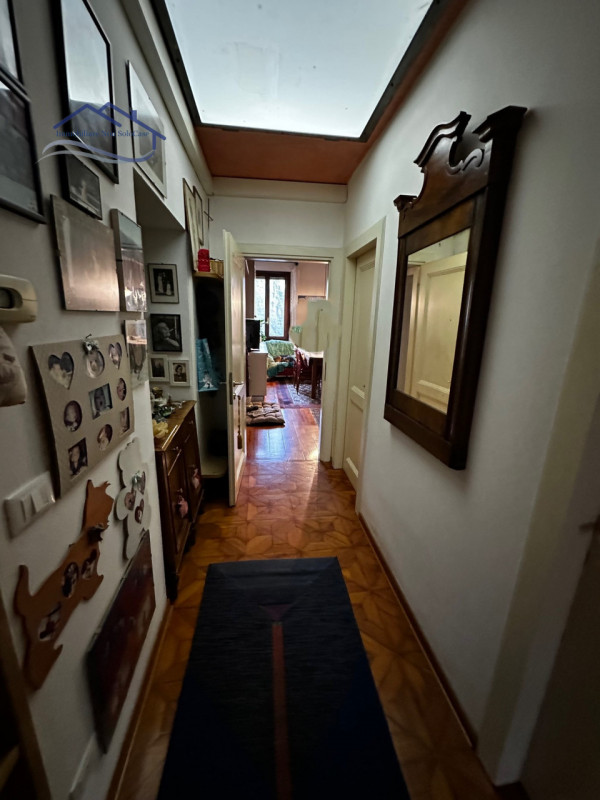 ZONA SAVONAROLA - Nel cuore del centro storico si propone elegante soluzione abitativa all'ultimo...