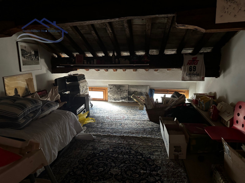 ZONA SAVONAROLA - Nel cuore del centro storico si propone elegante soluzione abitativa all'ultimo...