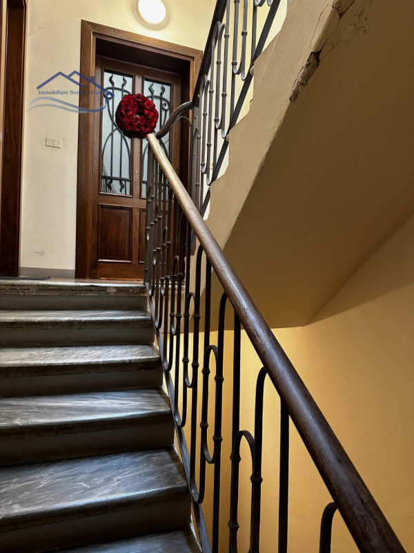 ZONA SAVONAROLA - Nel cuore del centro storico si propone elegante soluzione abitativa all'ultimo...