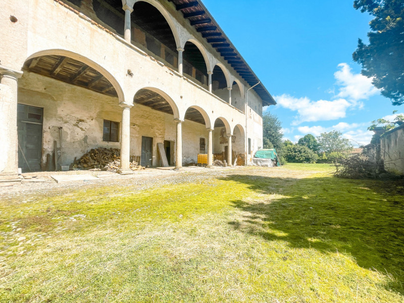Casa indipendente in vendita a Cavaglietto, ampio giardino