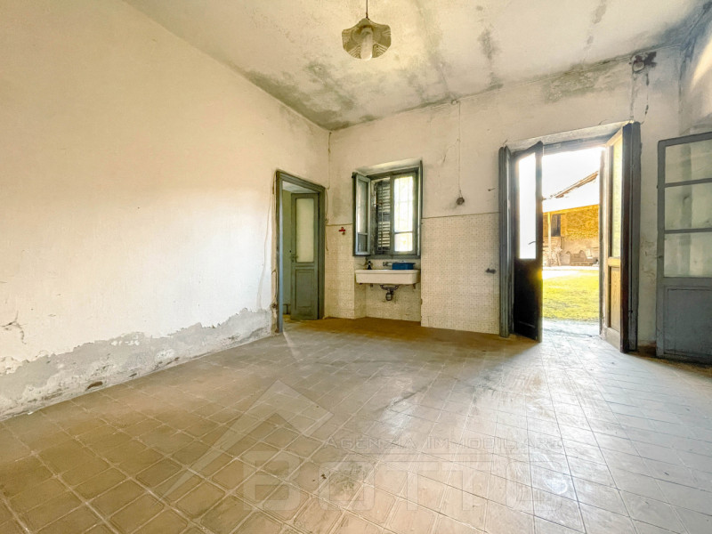 Casa indipendente in vendita a Cavaglietto, ampio giardino