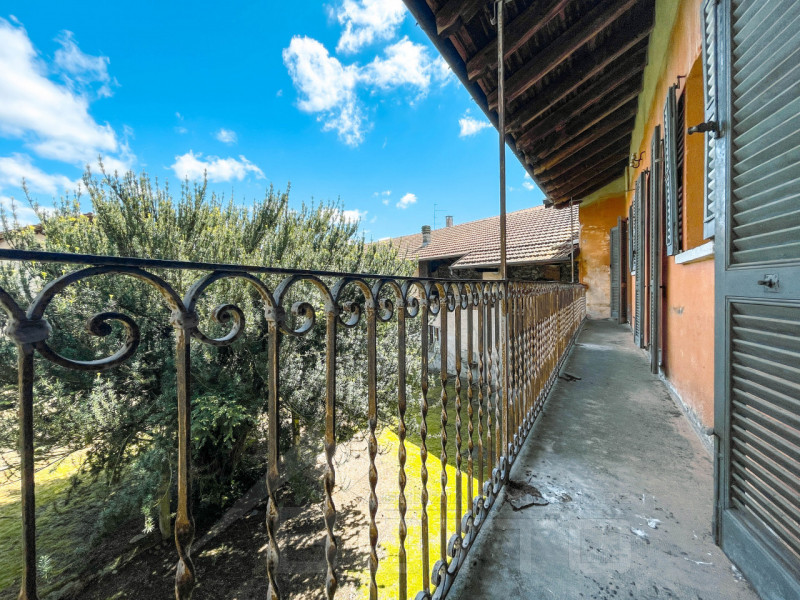 Casa indipendente in vendita a Cavaglietto, ampio giardino