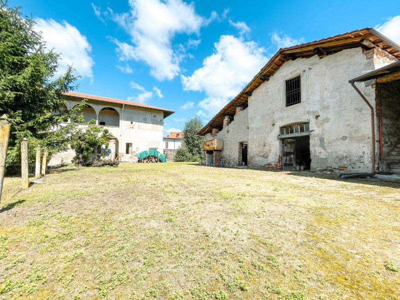 Casa indipendente in vendita a Cavaglietto, ampio giardino