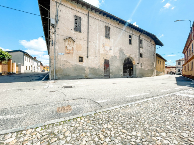 Casa indipendente in vendita a Cavaglietto, ampio giardino