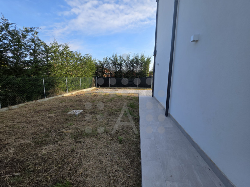 Una prestigiosa villa in corso di costruzione immersa nel verde, comoda al centro di Abano Terme ...