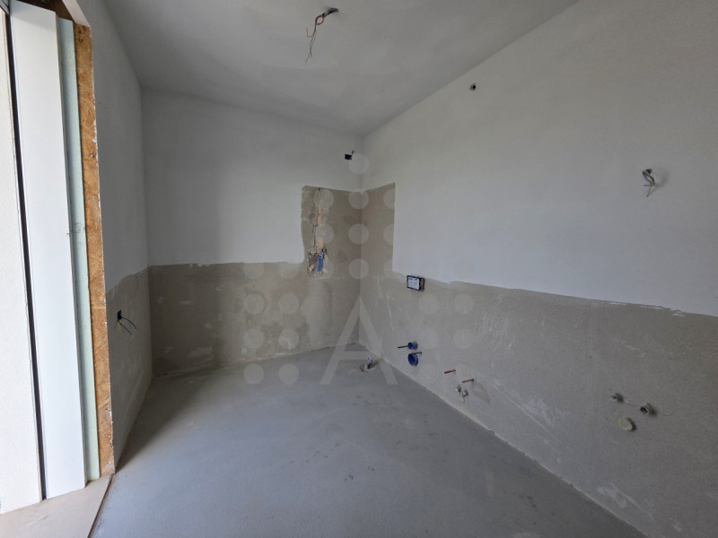 Una prestigiosa villa in corso di costruzione immersa nel verde, comoda al centro di Abano Terme ...