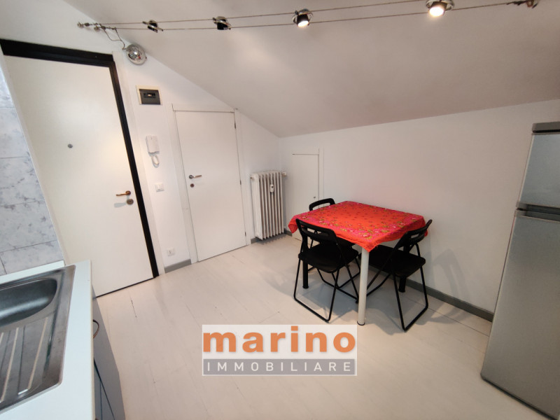 PADOVA VIA DANTE CENTRO STORICO VENDITA APPARTAMENTO
Appartamento in vendita in centro storico a ...