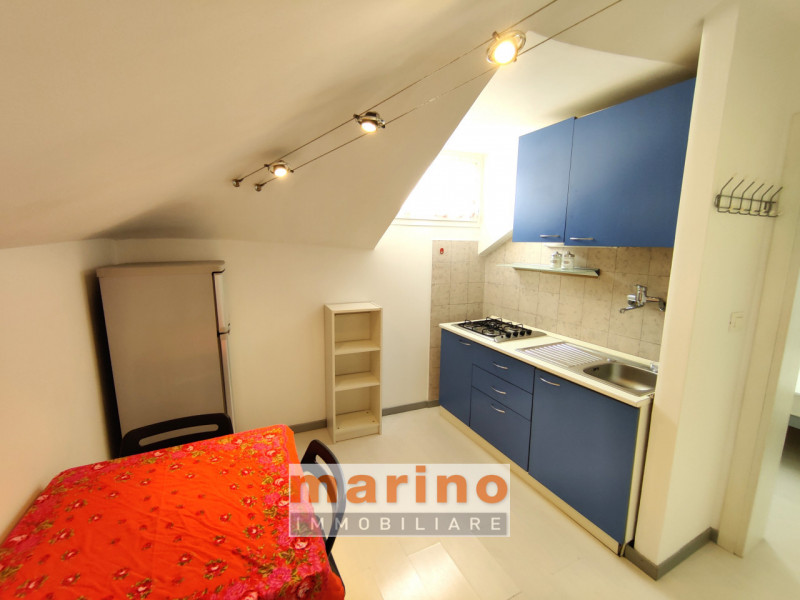 PADOVA VIA DANTE CENTRO STORICO VENDITA APPARTAMENTO
Appartamento in vendita in centro storico a ...