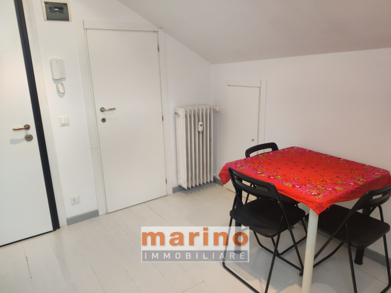 PADOVA VIA DANTE CENTRO STORICO VENDITA APPARTAMENTO
Appartamento in vendita in centro storico a ...