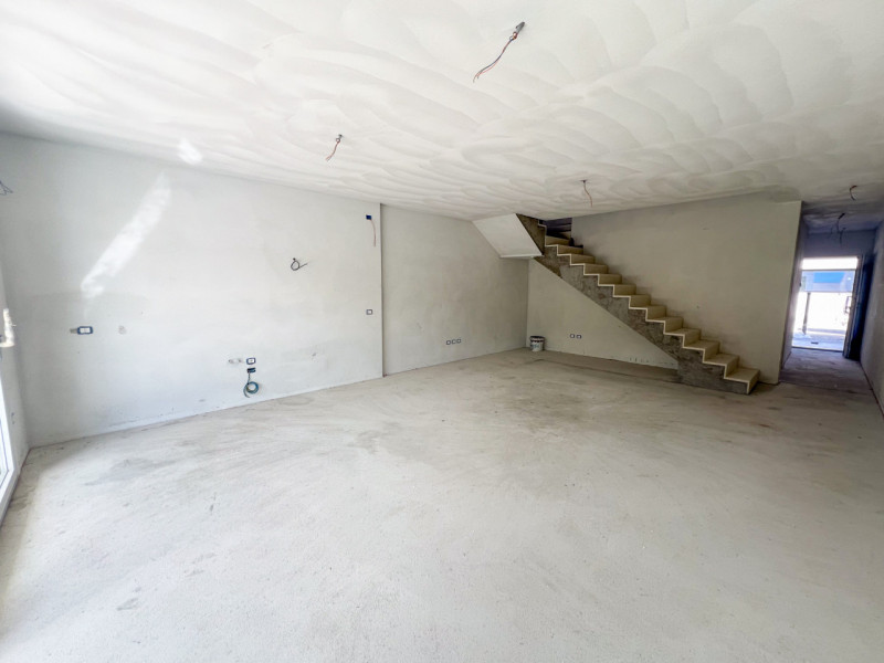 ***ULTIMA PORZIONE DI QUADRIFAMILIARE***

In uno dei quartieri più belli, ricco di verde pubblico...