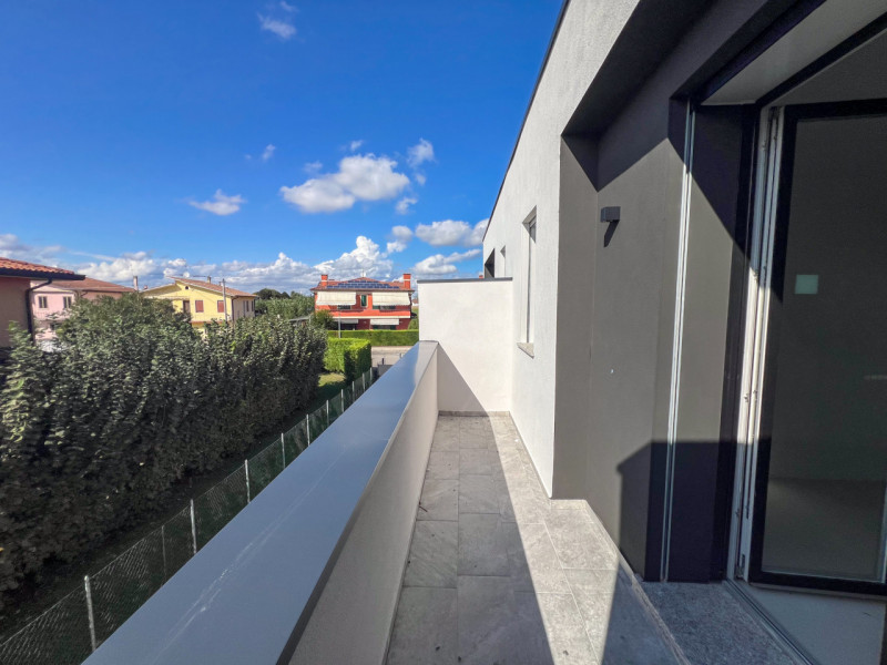 ***ULTIMA PORZIONE DI QUADRIFAMILIARE***

In uno dei quartieri più belli, ricco di verde pubblico...