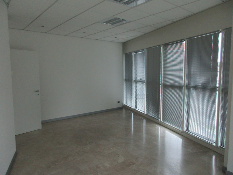 Castagnara CENTRALISSIMO affittasi uffici di varie metrature. 

- Prima offerta: ufficio di 152 m...