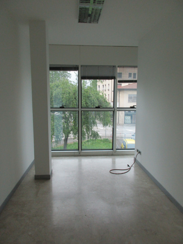 Castagnara CENTRALISSIMO affittasi uffici di varie metrature. 

- Prima offerta: ufficio di 152 m...