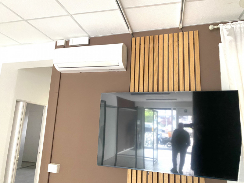 Stanga. Negozio - Ufficio completamente Ristrutturato. Acquisto senza iva, piano terra, di mq 80....